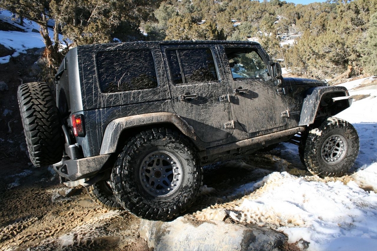 E1-REAR-03