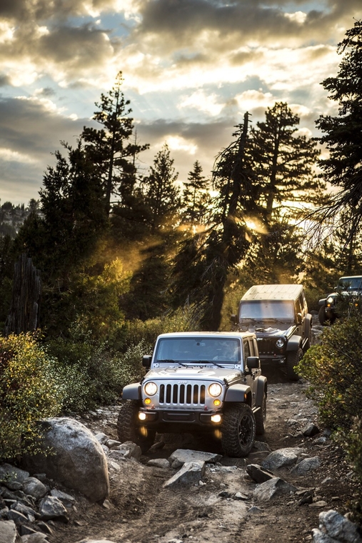 019-2013-jeep-wrangler-rubicon