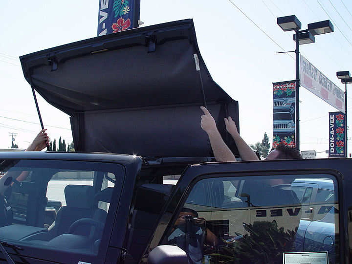 Go Topless – Lowering the Sunrider Soft Top on a 2007 Jeep JK Wrangler  4-Door Unlimited – 